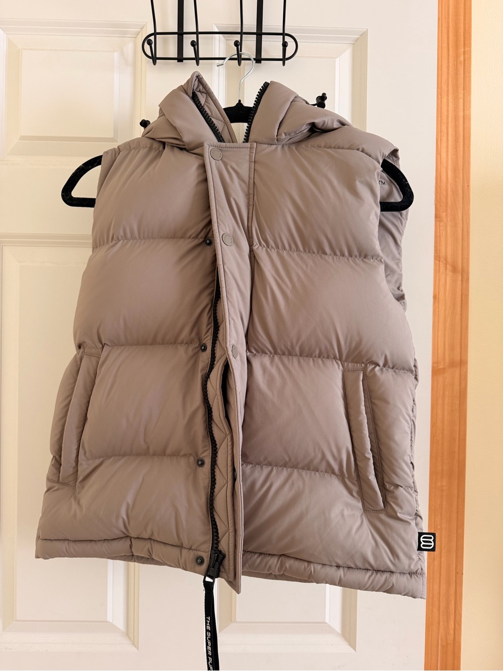 Aritzia super puff vest xs